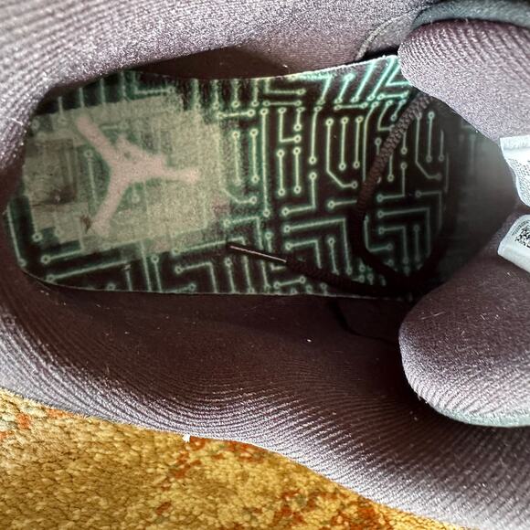 Nike Air Jordan 13 Retro Low Singles Day DM0803-300 Barley Green Black Mens 11.5 - Picture 11 of 13